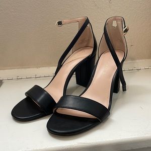 Kelly & Katie hailee sandal